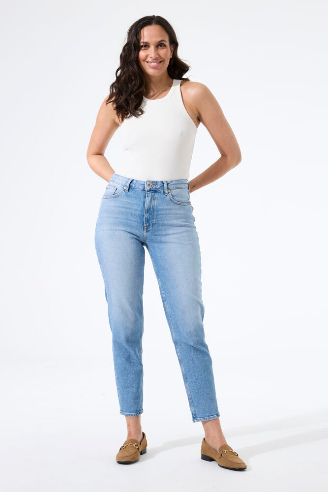 Isabella 286 Mom Fit Jeans - Light Used