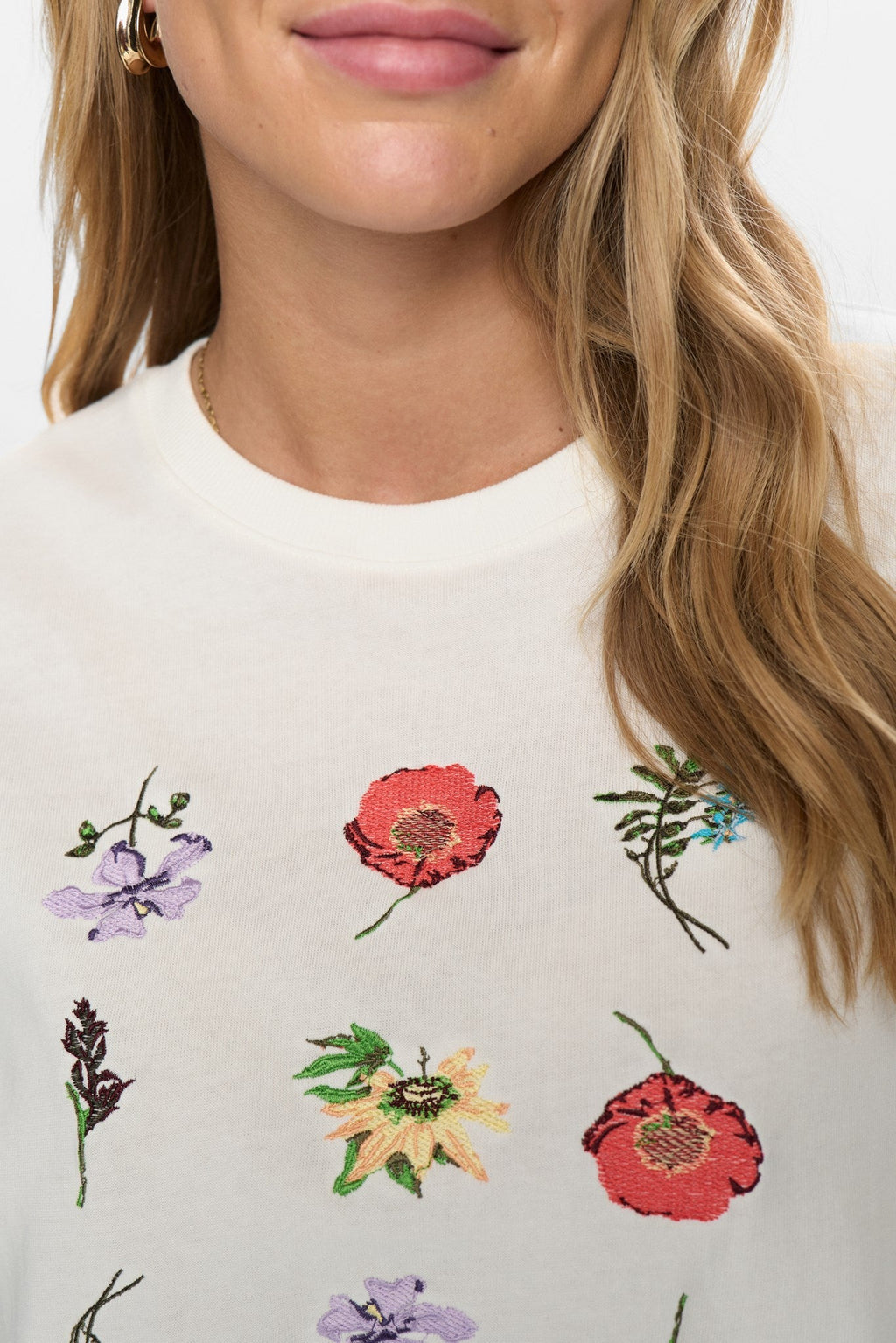NUBELISA BOXY TEE - Cloud Dancer