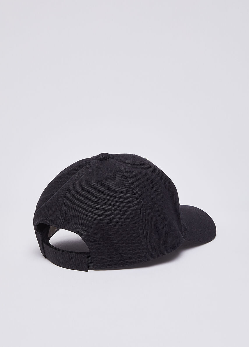 Baseball cap with logo