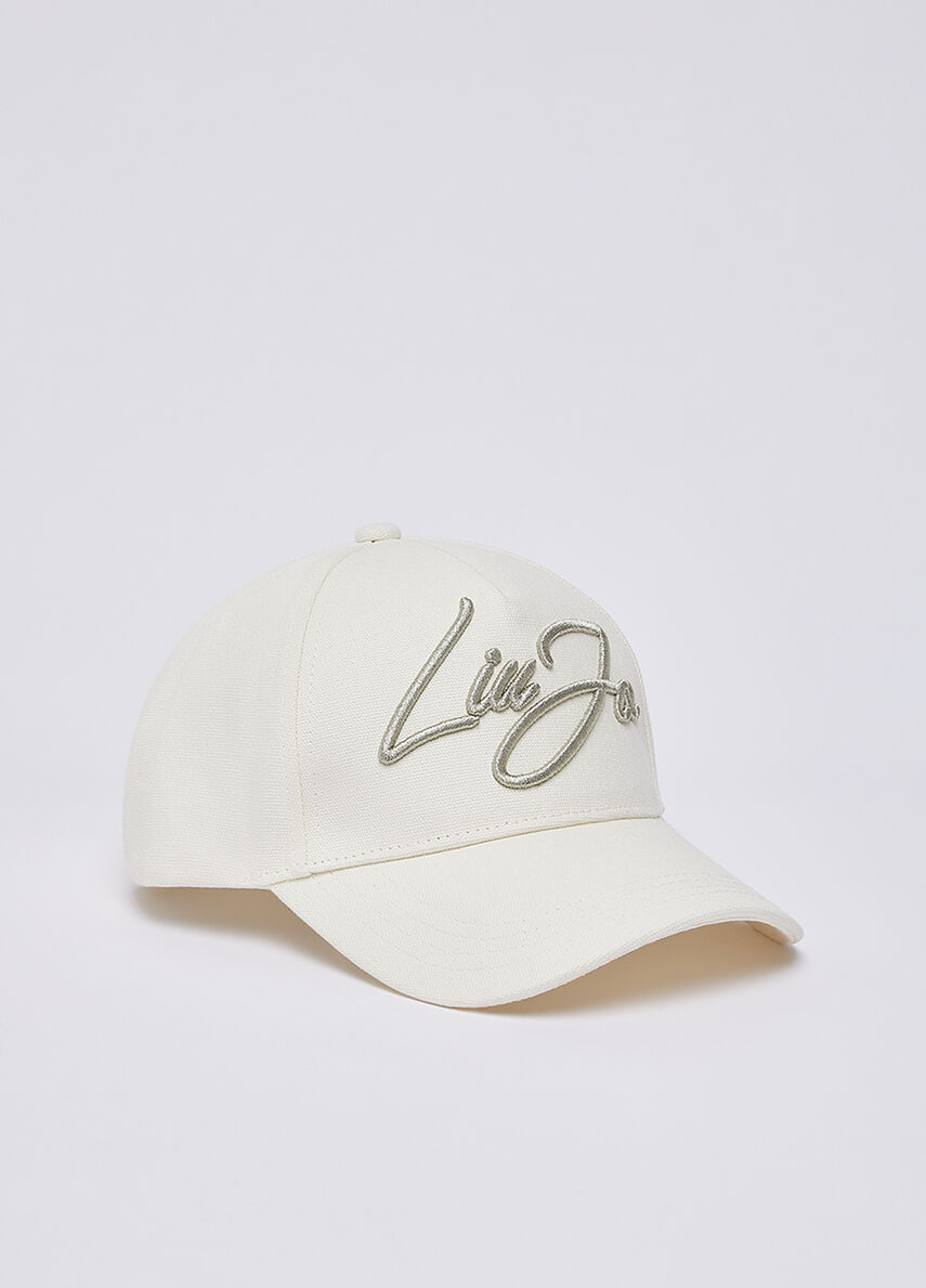 Baseball cap with logo