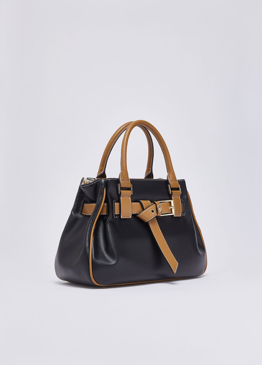 Small bag with buckle