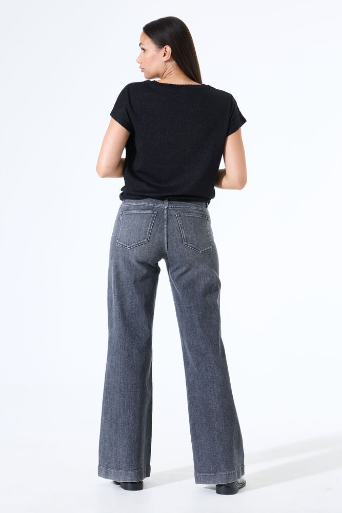 Black T-shirt