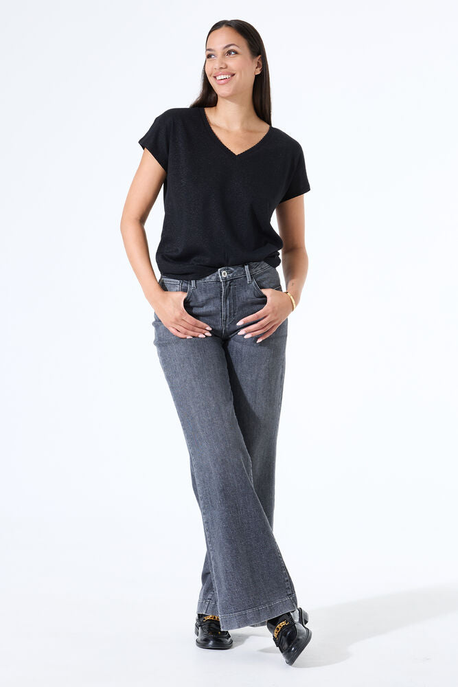 Black T-shirt